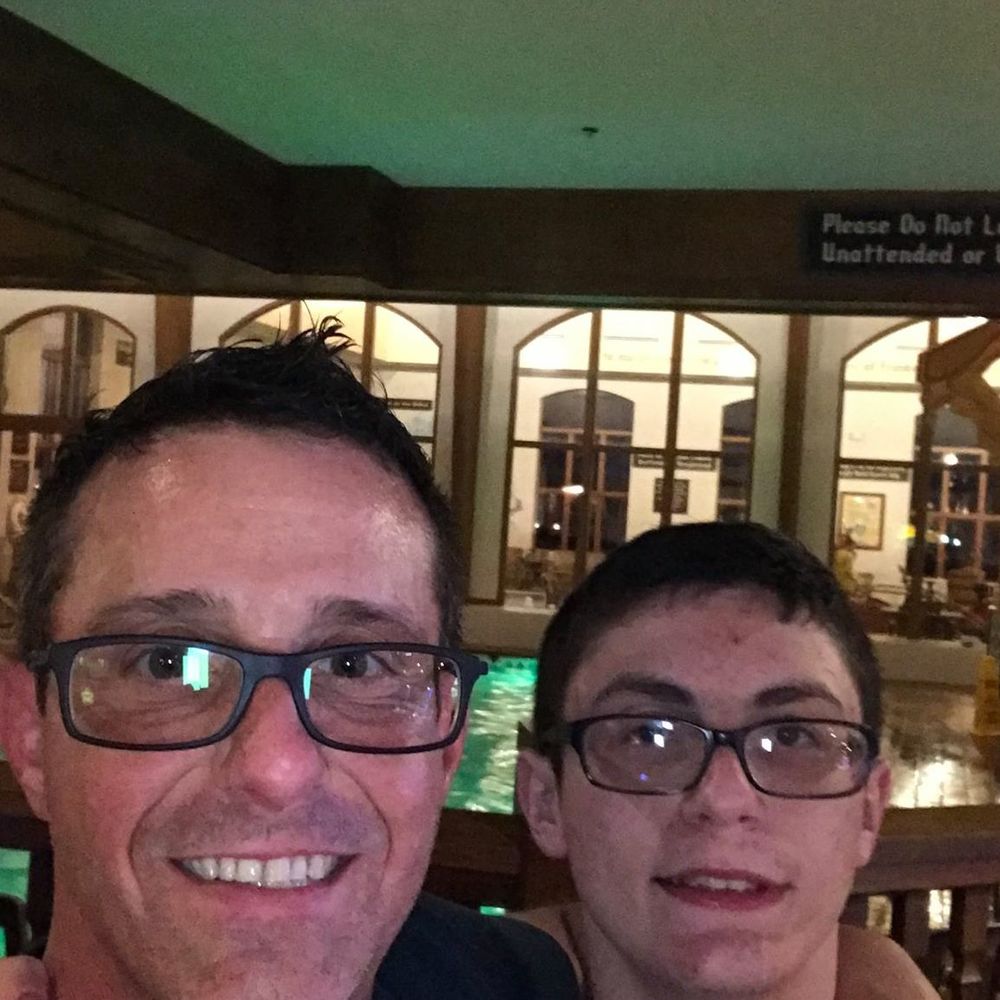 Meet your Posher, Carlo